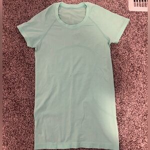 Lululemon Swiftly Tech Short Sleeve 2.0